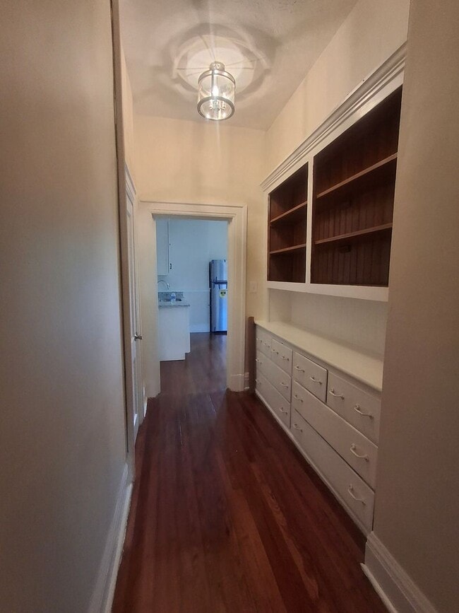 Building Photo - Historic district apartment home available...