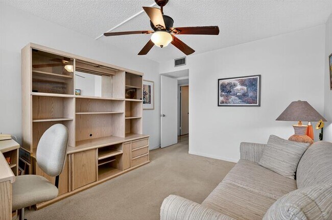 Building Photo - 18151 NE 31st Ct