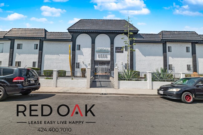 Building Photo - 6555 1/4 La Mirada Ave-10