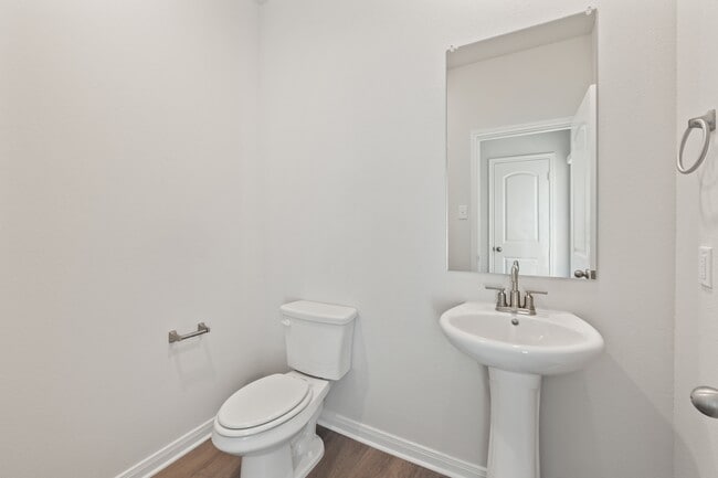 Building Photo - 1004 Camelia Grv Ct