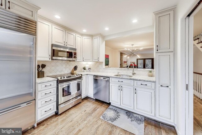 Building Photo - 117 Quay St