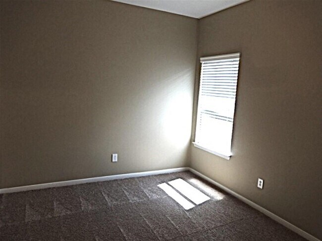 Building Photo - 4111 Mt Everest Way