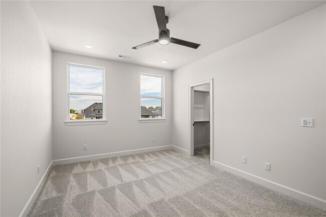 Building Photo - 431 Silverview Ave
