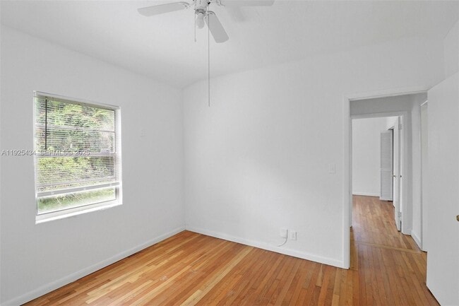 Building Photo - 4630 SW 13th Terrace