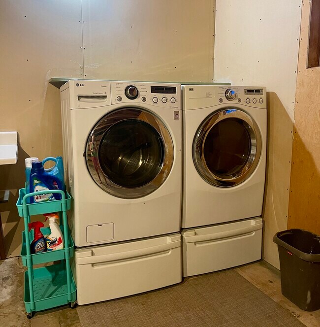 Building Photo - 71590 Juanita Dr