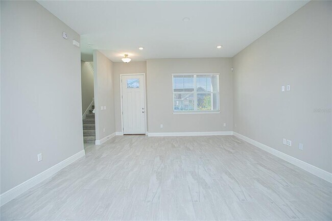 Building Photo - 6533 Rover Wy