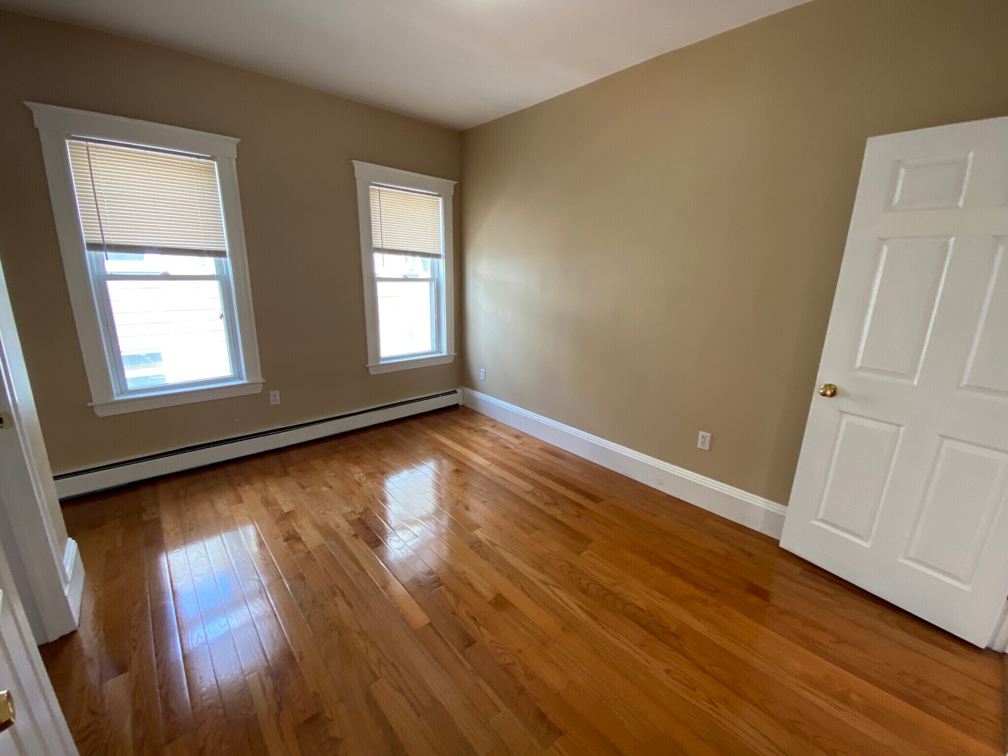 Building Photo - 106 Glenwood Rd