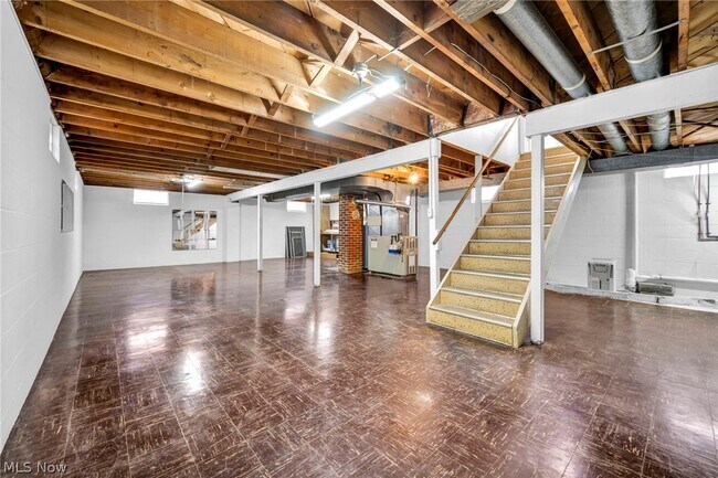 Building Photo - 1171 Jason Ave