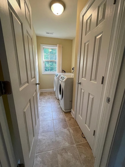 Building Photo - 5312 Kemmont Dr