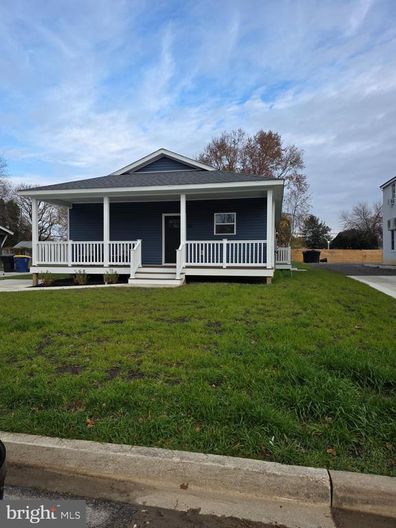 Primary Photo - 129 Roosevelt Ave