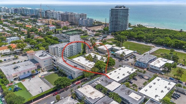 Building Photo - 301 86th St