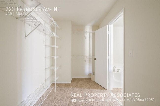 Building Photo - 223 Ferndale Ave NE