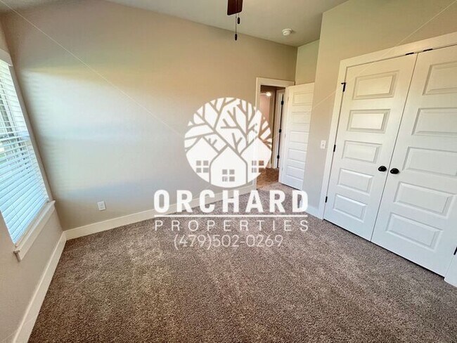 Building Photo - Single-Family Home- Beautiful 4 Bedroom Alderwood Plan