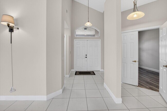 Building Photo - 9336 Water Course Way