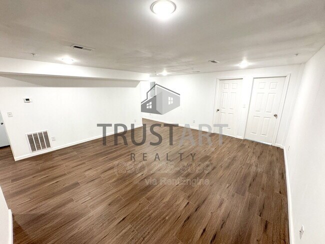 Building Photo - 2317 N 15th St