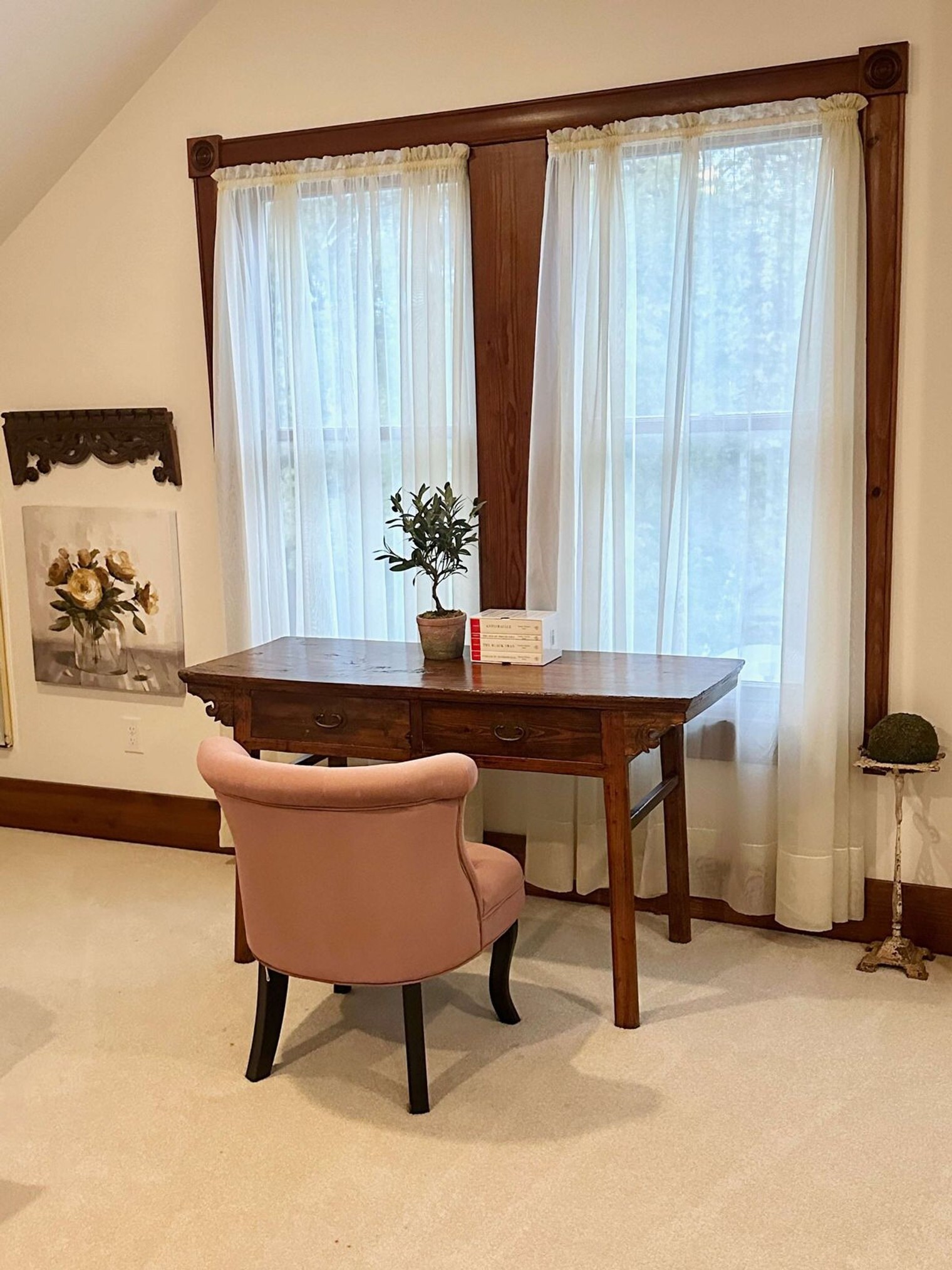 Building Photo - 1116 W 10th St