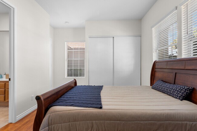 Building Photo - 74629 Lavender Way