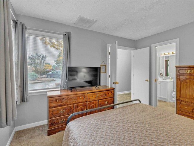 Building Photo - 4303 Loft Cove