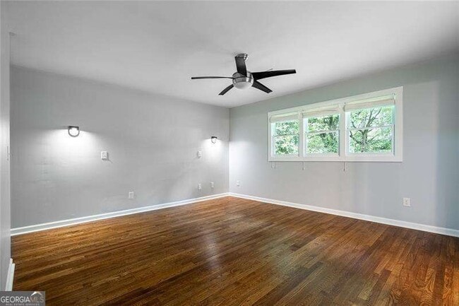 Building Photo - 2470 Landeau Cir