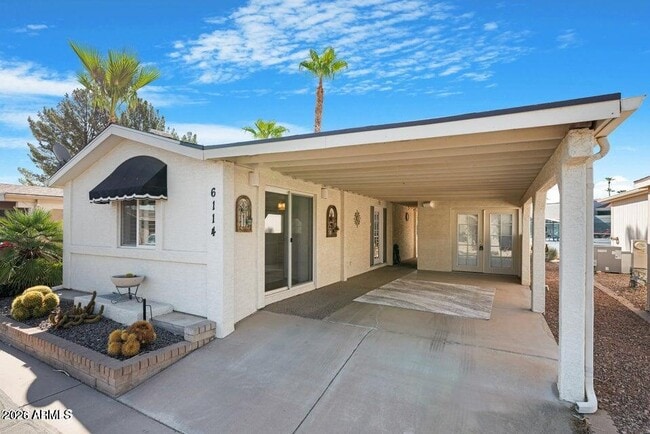 Building Photo - 6114 S Sawgrass Dr