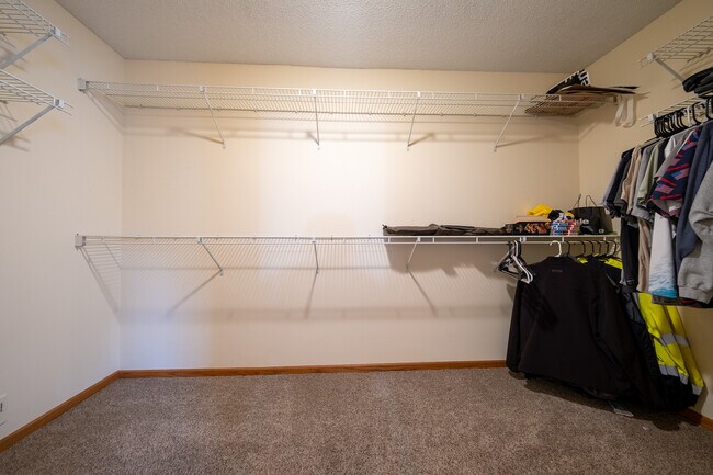 Building Photo - 407 Wood Way