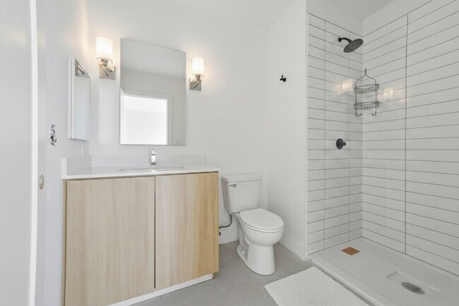 Building Photo - 1035 Commonwealth Ave