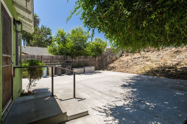 Building Photo - 6352 Clyde Ave