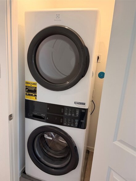 Building Photo - 20150 Green Mallard St