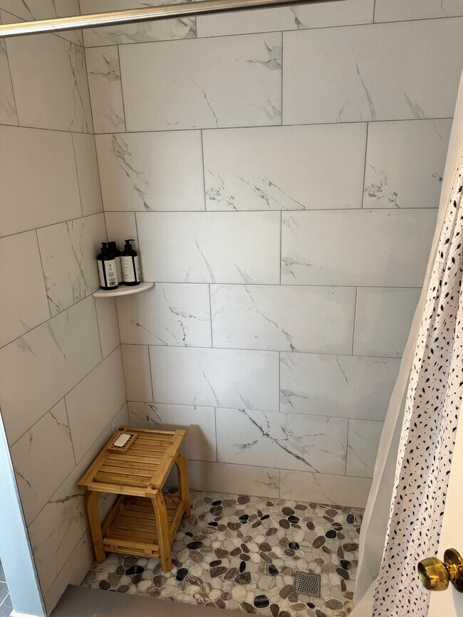 Building Photo - 95 Cherry St