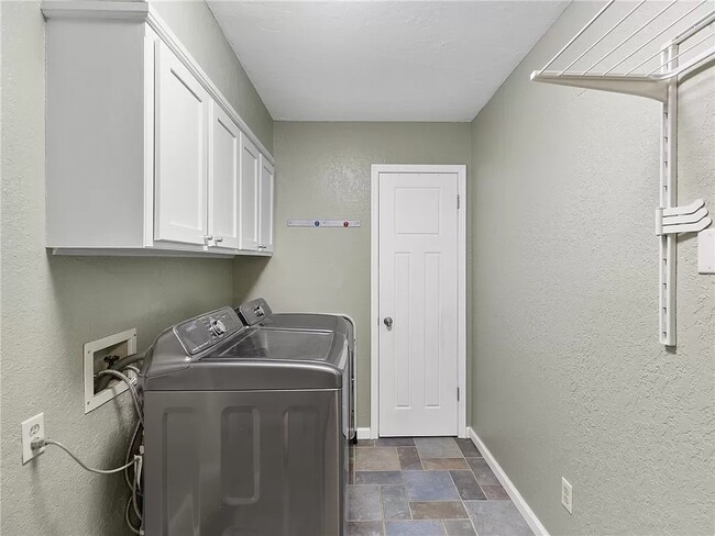 Laundry Room - 732 Westglen Dr