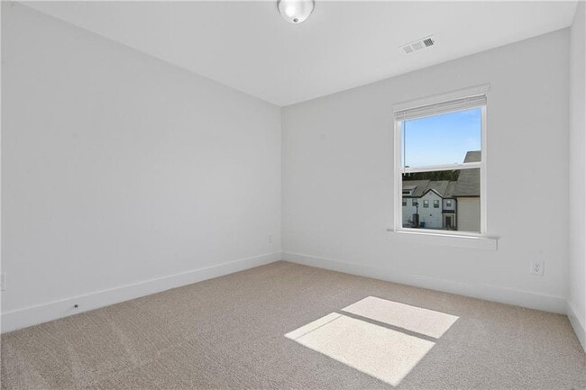 Building Photo - 64 Auburn Wds Dr