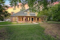 Building Photo - 4411 Glenwood Ln