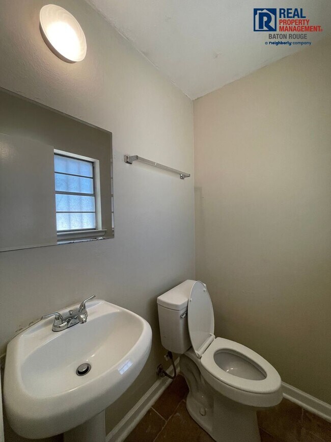 Building Photo - House: Mickens Place