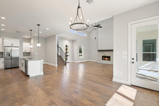 Building Photo - 3018 Sunridge Dr