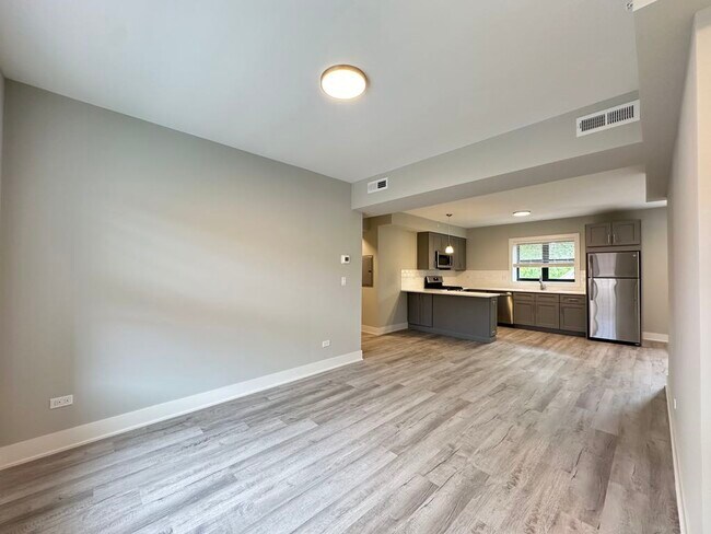 Building Photo - 1138 Oak Ave