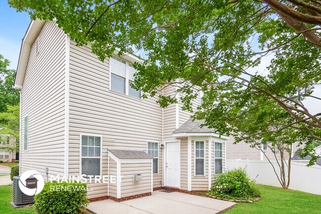 Building Photo - 3718 Bullard St