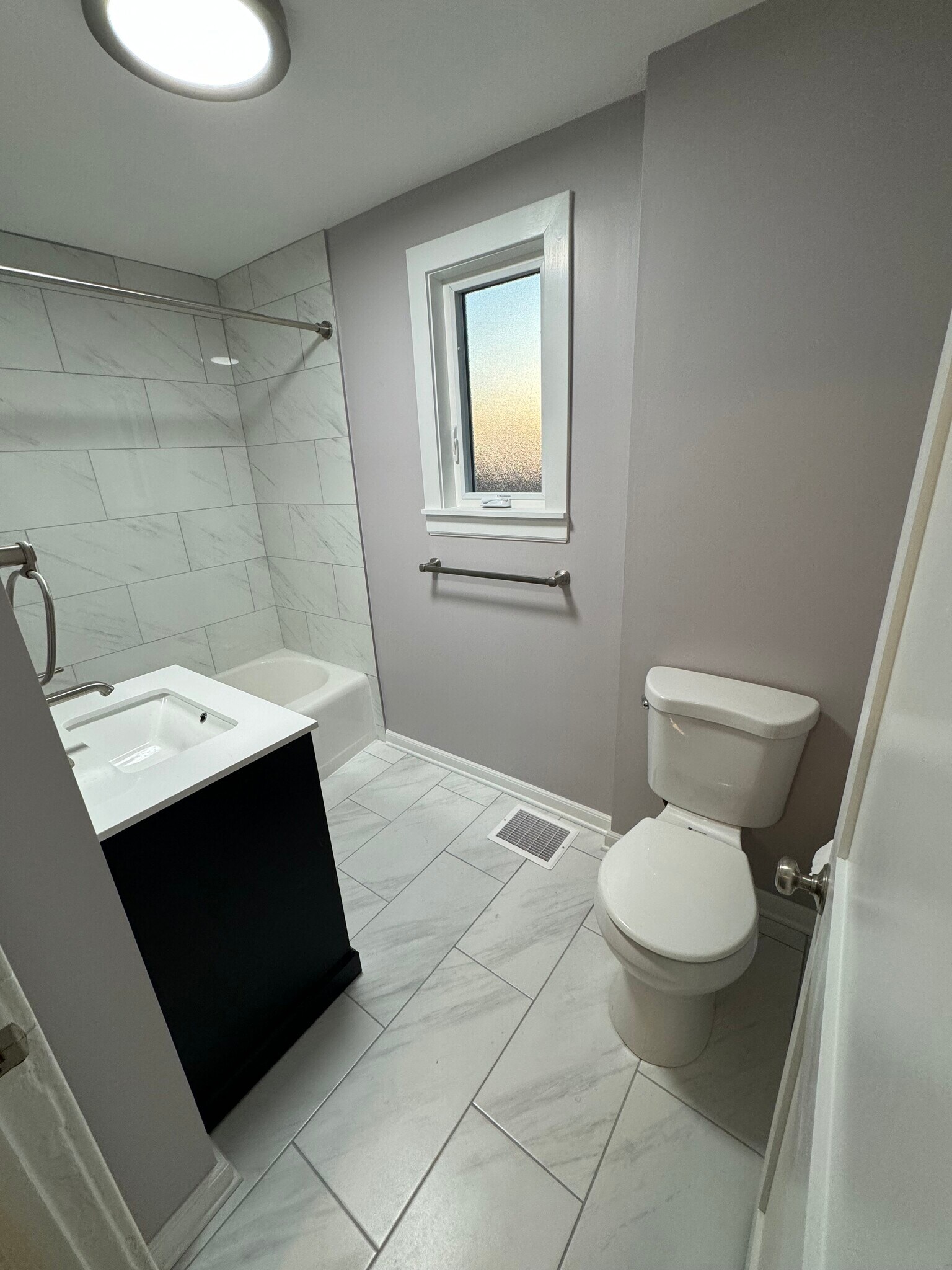 bathroom - 1818 Ashland Ave