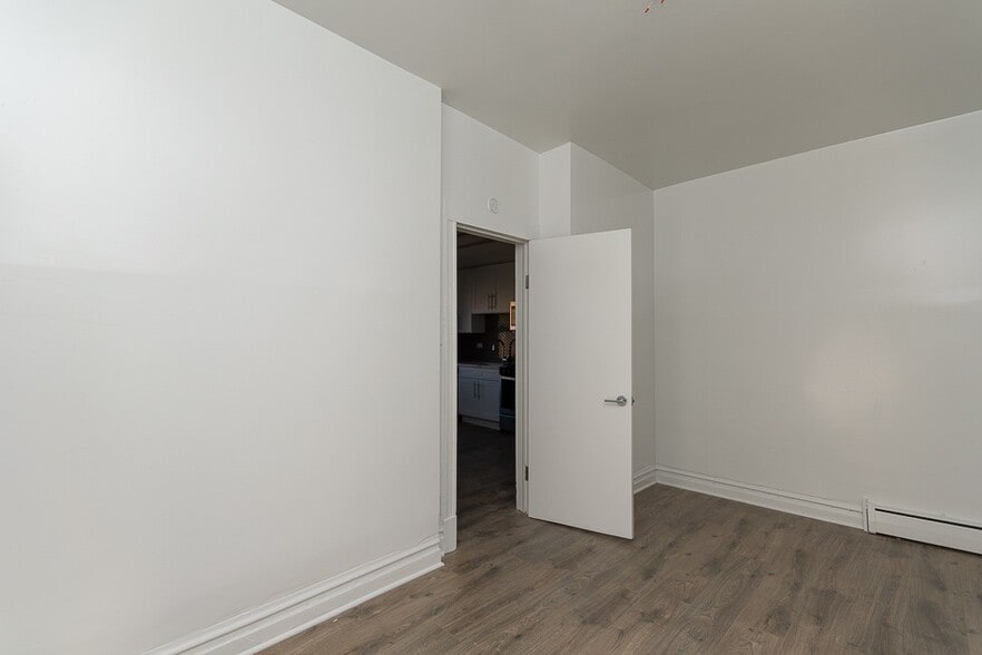 Building Photo - 3734 W Wabansia Ave