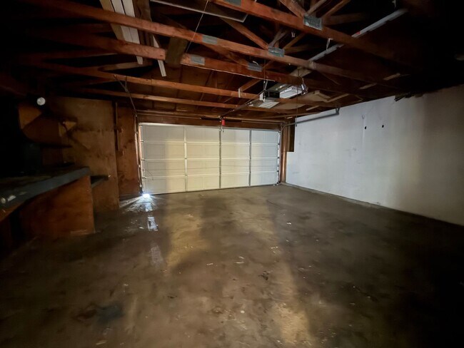 Building Photo - 2813 Pepper Oaks Dr