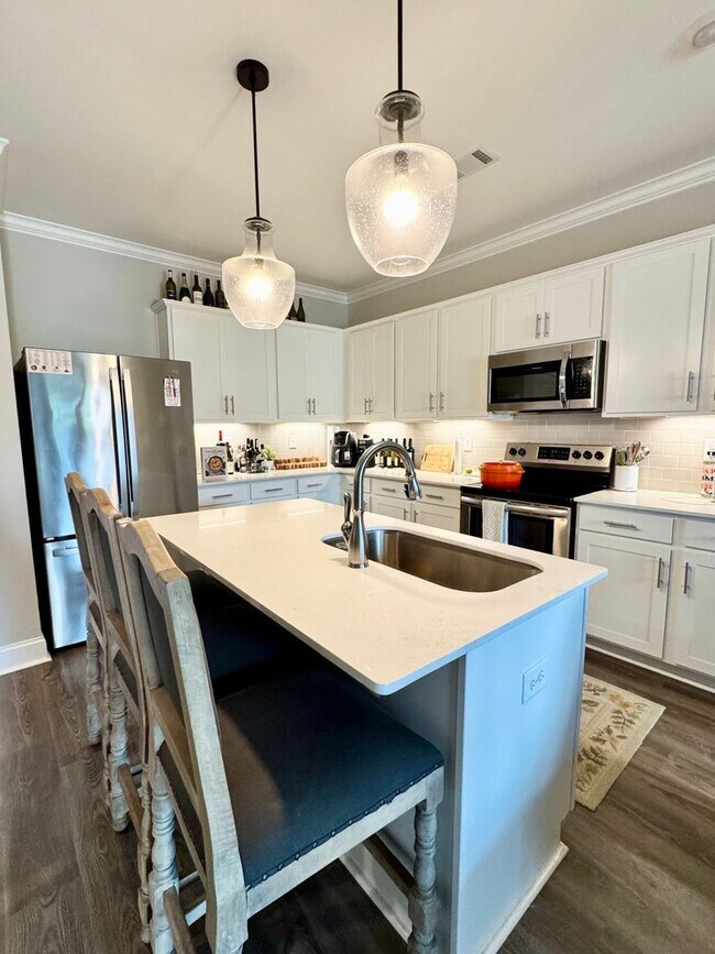 Building Photo - 504 Grey Oak Cir