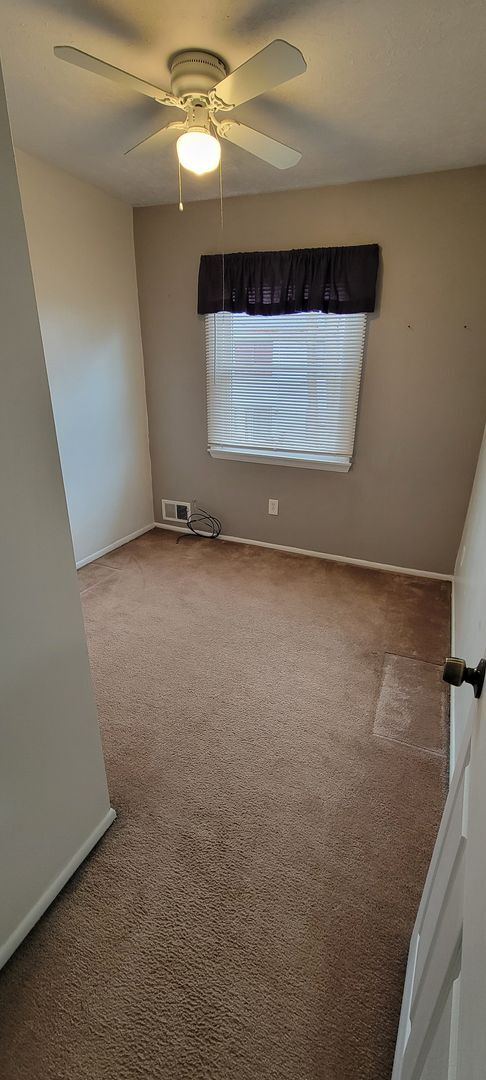 Building Photo - Modern Townhome - Bensalem