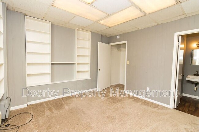 Building Photo - 1202 Duncan Ave