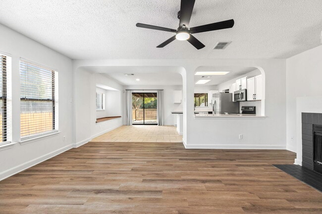 Building Photo - 16031 Watering Point Dr