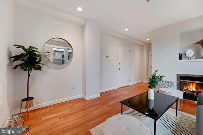 Building Photo - 2535 13th St NW