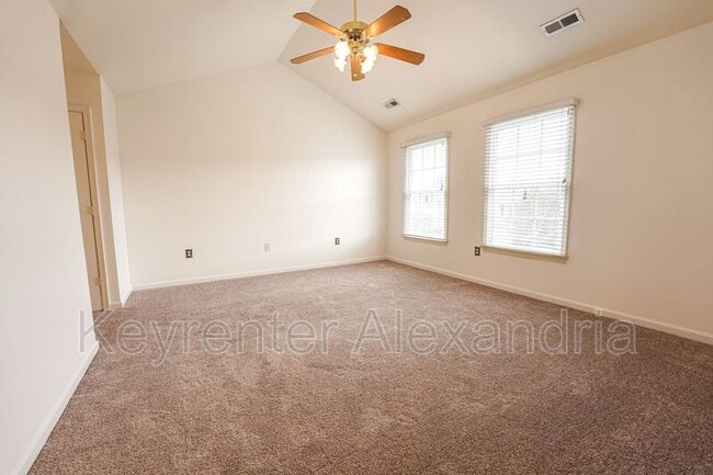 Building Photo - 20 Boulder Dr