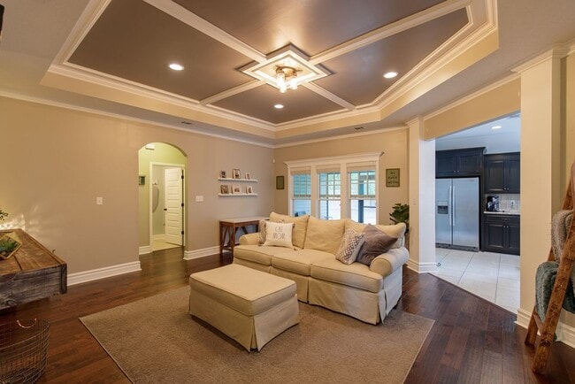 Building Photo - Spacious & Stylish 4BD/2BA Home in Valdost...