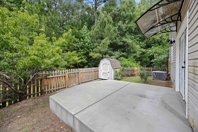 Building Photo - 8831 Kellum Dr