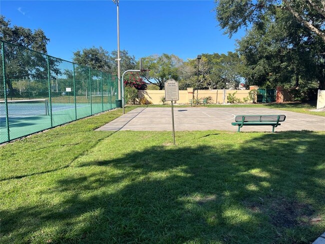 Building Photo - 7535 Sugar Bend Dr