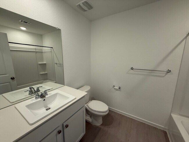 Building Photo - Brand NEW 4-bedroom, 2-bathroom home for l...
