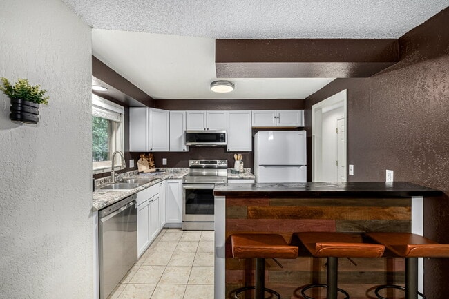 Building Photo - Two-Story home in  Cherry Creek Racquet Cl...